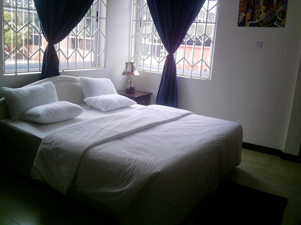 Tribeca Hotel Ghana Аккра Экстерьер фото