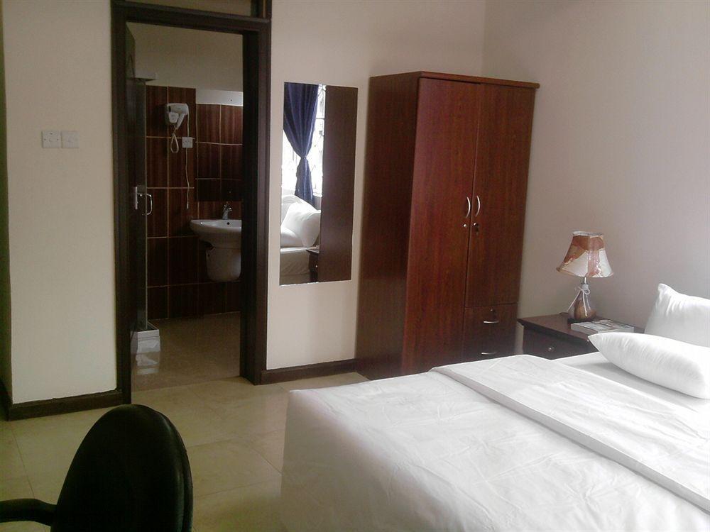Tribeca Hotel Ghana Аккра Экстерьер фото