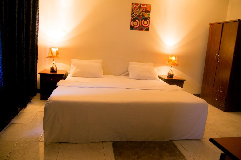 Tribeca Hotel Ghana Аккра Экстерьер фото