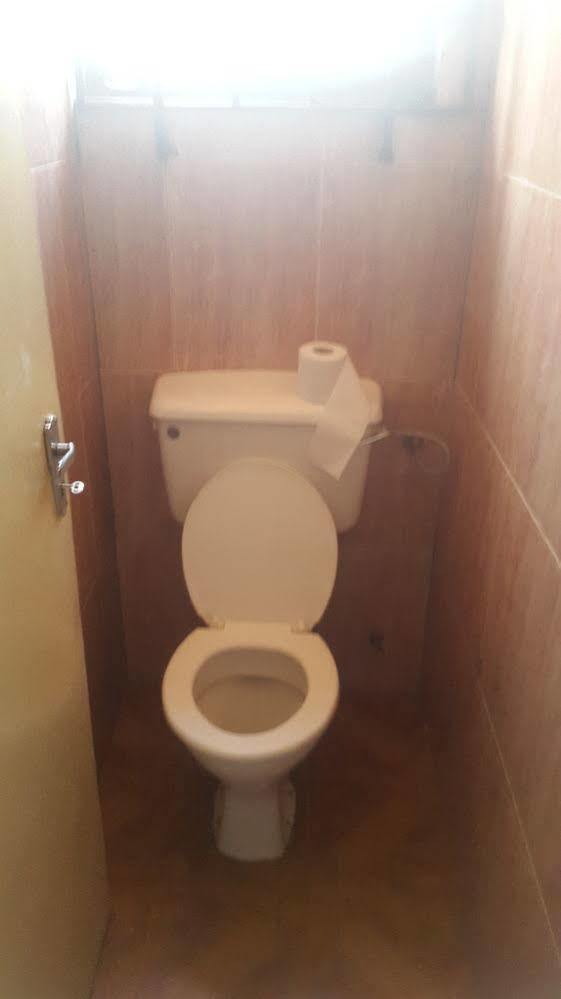 Tribeca Hotel Ghana Аккра Экстерьер фото